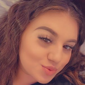 Meet your Posher, Dania